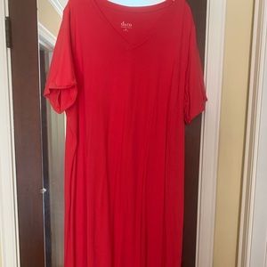 Red maxi dress. Size 3x.